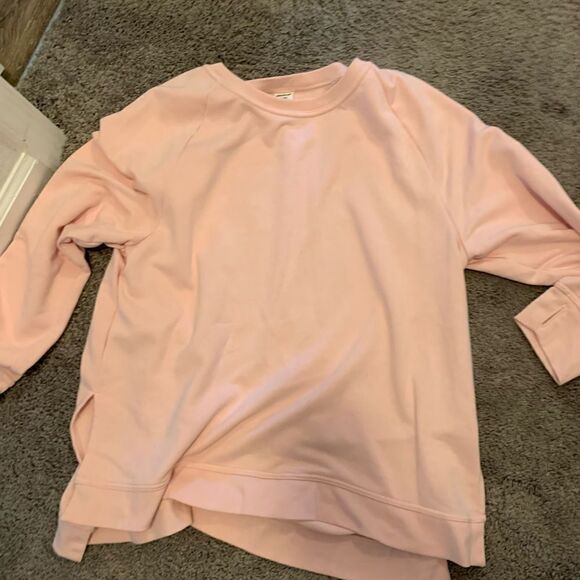 Avia (16-18) & New Direction (1X) relaxed athletic tops.  2 For 1.  Side slits - Picture 4 of 8